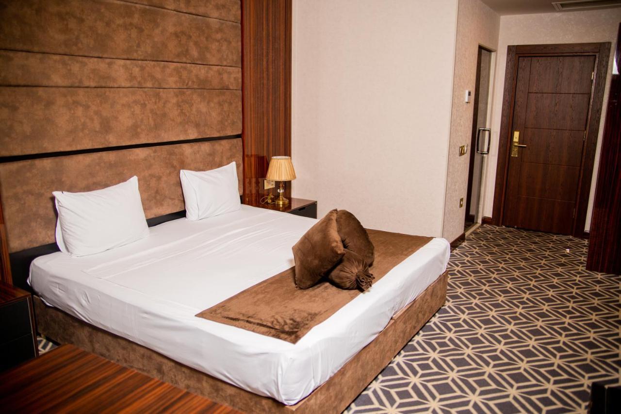 Piano Hotel Баку Екстер'єр фото