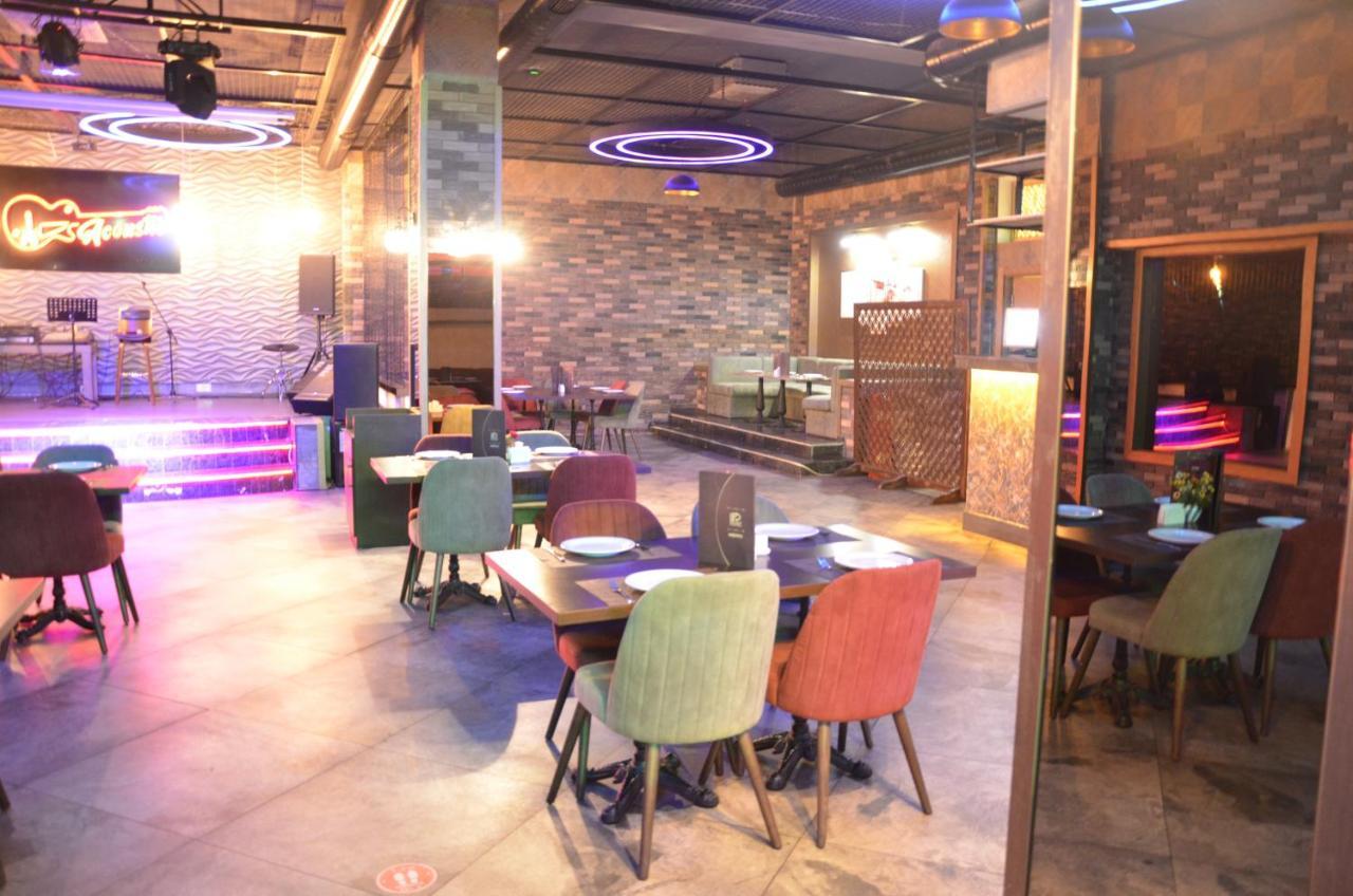 Piano Hotel Баку Екстер'єр фото